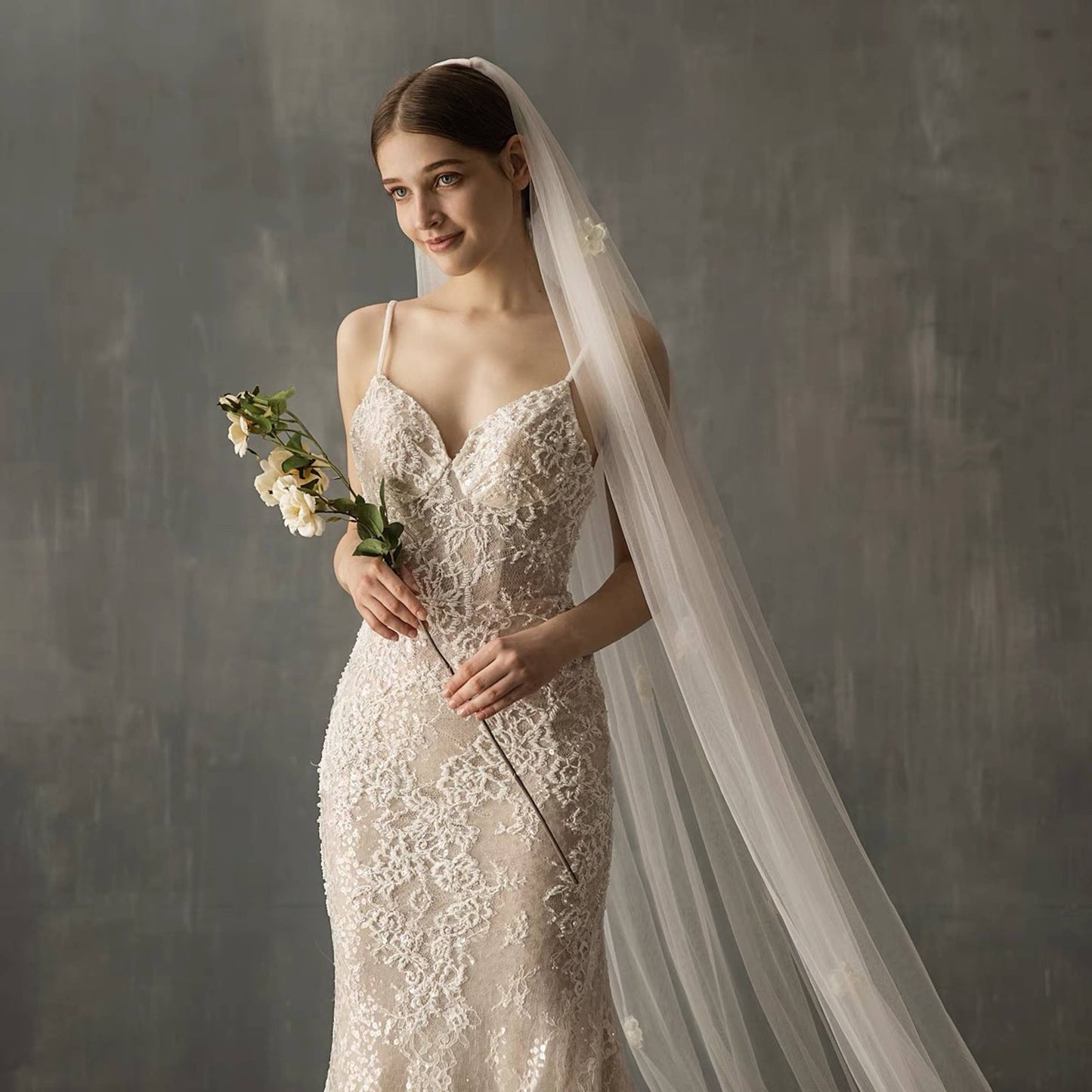 Cici’De Jewelry Amsterdam - Royal long bridal veil with pearls n lace-flowers-Iron it be