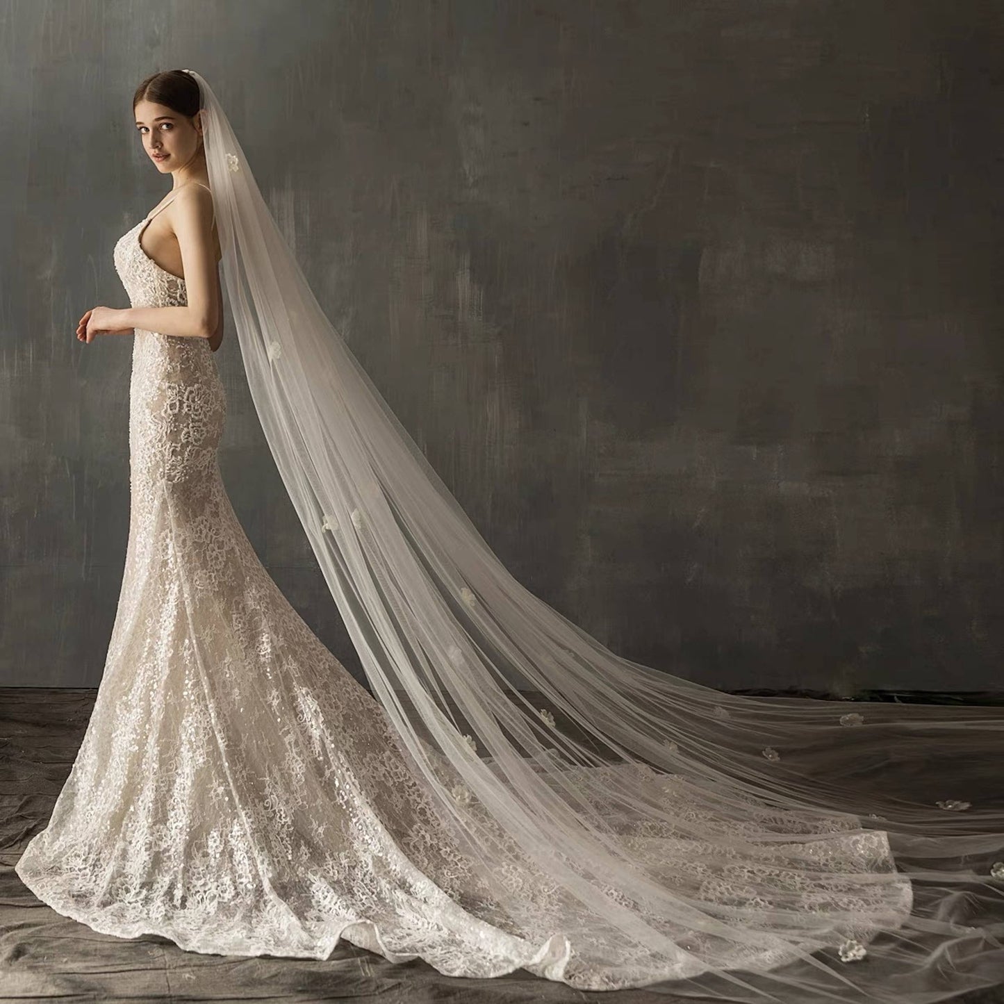 Cici’De Jewelry Amsterdam - Royal long bridal veil with pearls n lace-flowers-Iron it be