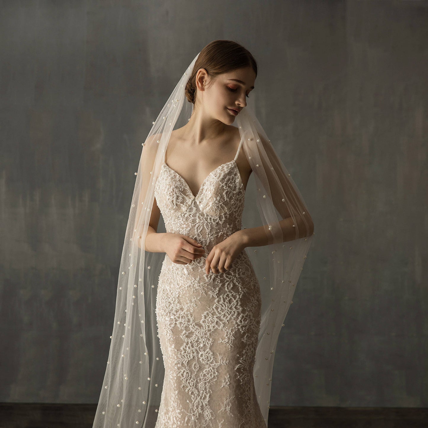 Cici’De Jewelry Amsterdam - Royal long bridal veil with pearls n lace-flowers-Iron it be