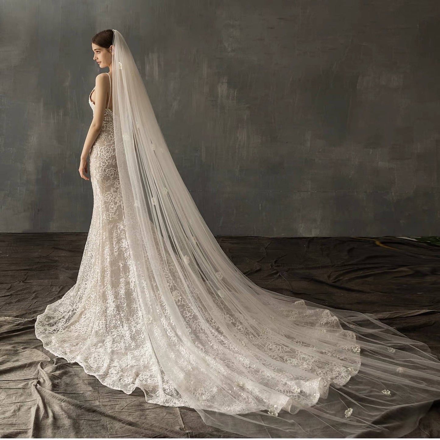 Cici’De Jewelry Amsterdam - Royal long bridal veil with pearls n lace-flowers-Iron it be